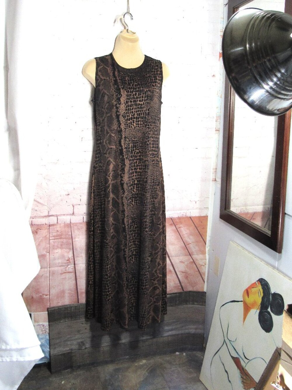 RONNI NICOLE TRAVEL KNIT MAXI PYTHON PRINT DRESS  MEDIUM - Picture 11 of 11